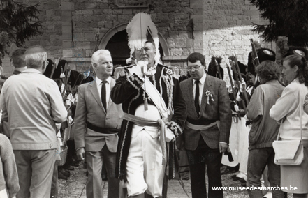 L'adjudant et les officiels