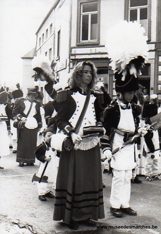 Saint Pierre - Porte-chapeau et Sergent-sapeur