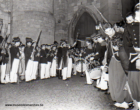 Cérémonie de l'échange des cannes