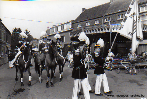 Majors et drapeau de Nalinnes