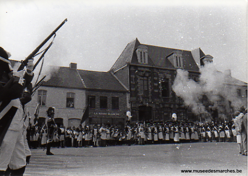 Décharge de Beignée au monument aux morts