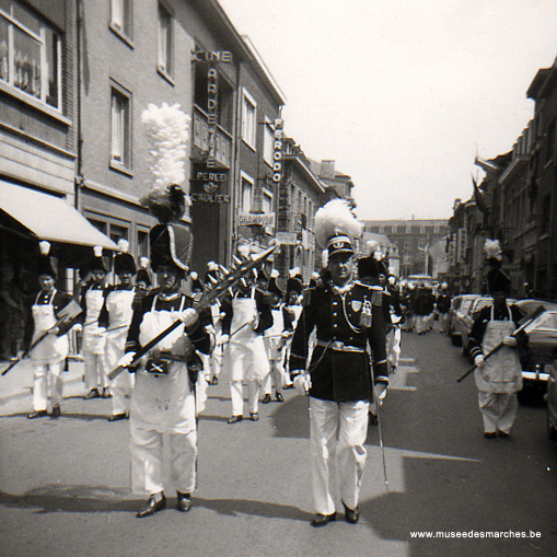 Sergent-sapeur et adjudant