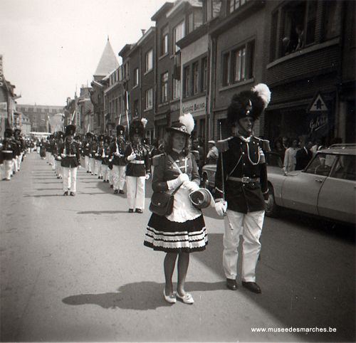 Officier des grenadiers et cantinière
