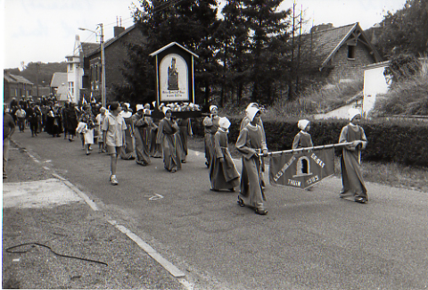 Procession Notre-Dame d'el Vaulx - Les soeurs gris