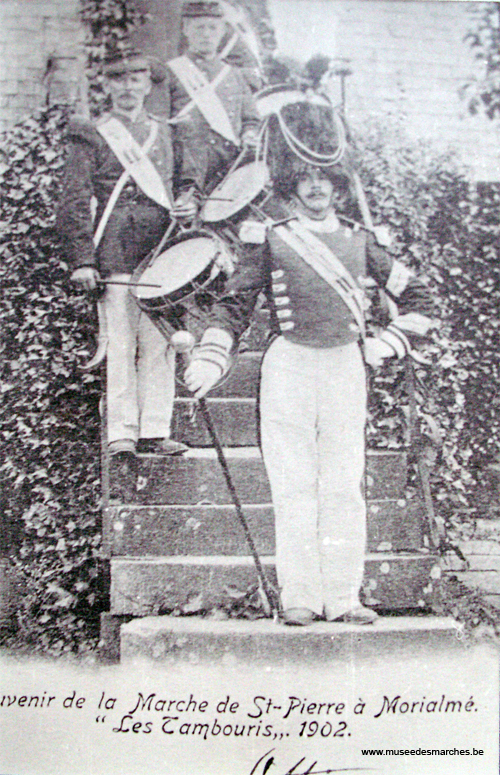 Tambour-major et tambours