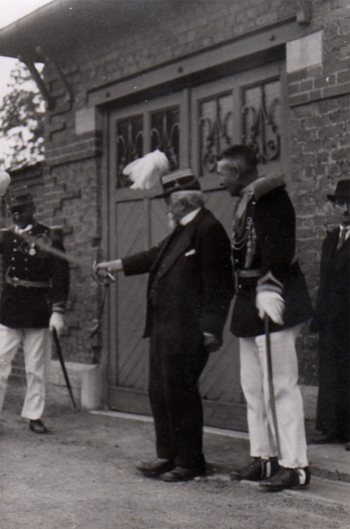 Décharge commandée par un civil