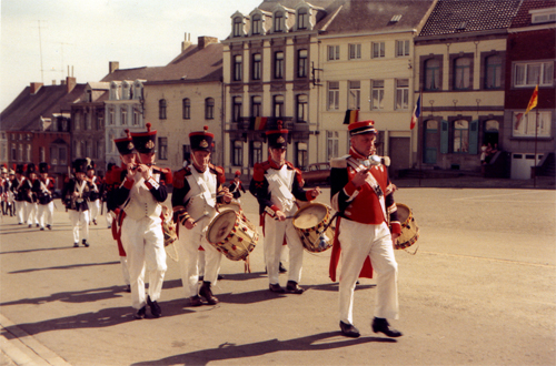 Tambour-major et sa batterie