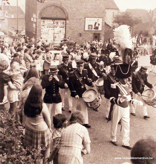 Tambour-major et batterie