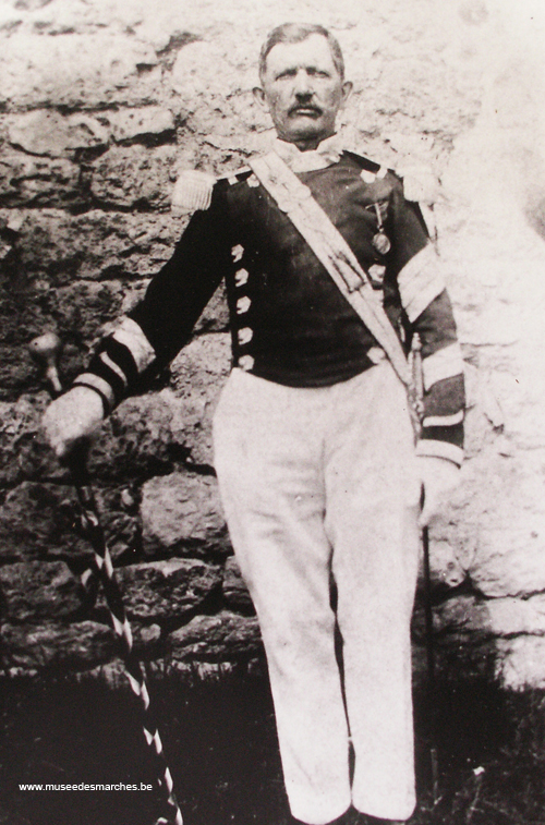 Le tambour-major Ernest HANOUILLE