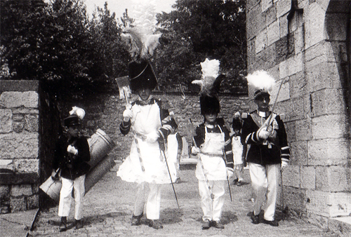 Sergents-sapeurs et adjudant