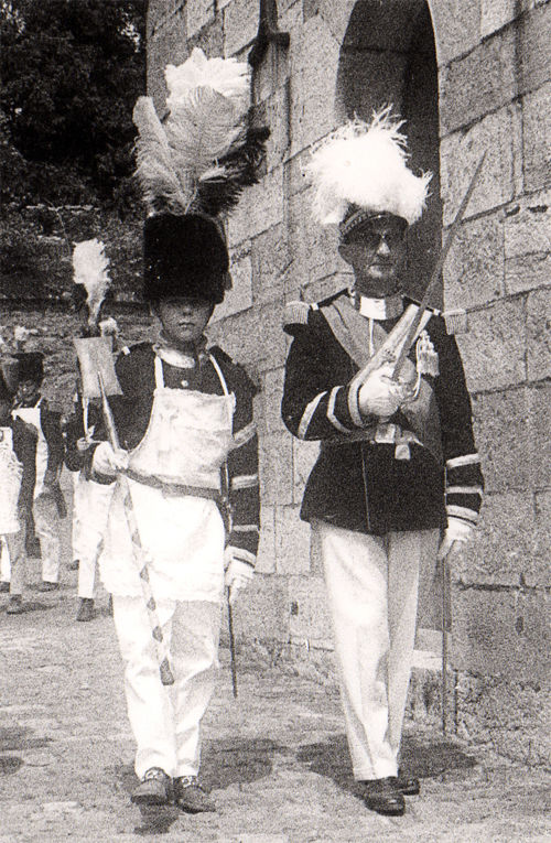 Sergent-sapeur adjoint et Adjudant