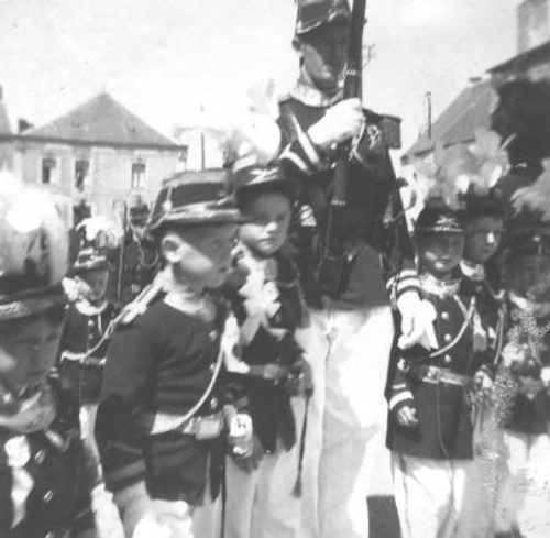 Petits officiers sous le drapeau
