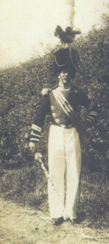 Le tambour-major René DONOT