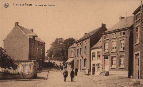 Le bas de la rue de Marbaix un jour de Saint-Roch